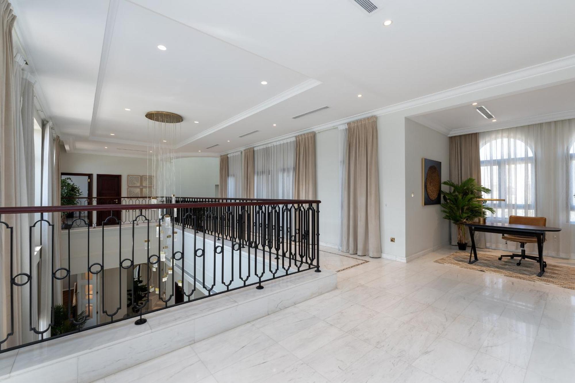 Frond D, Beachfront Villa, Palm Jumeirah - Mint Homes * Dubaï
