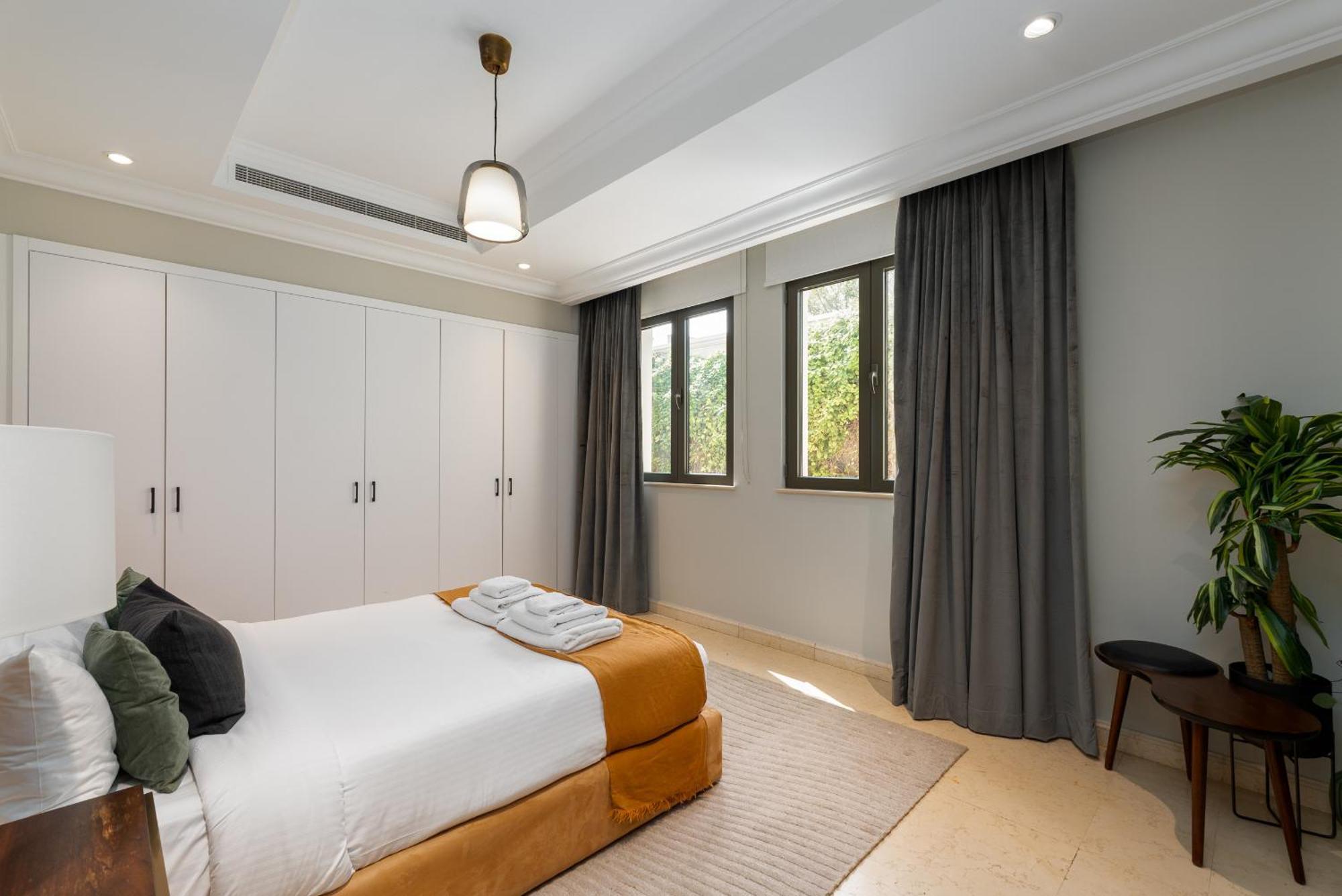 Villa Frond D, Beachfront Villa, Palm Jumeirah - Mint Homes Dubaï