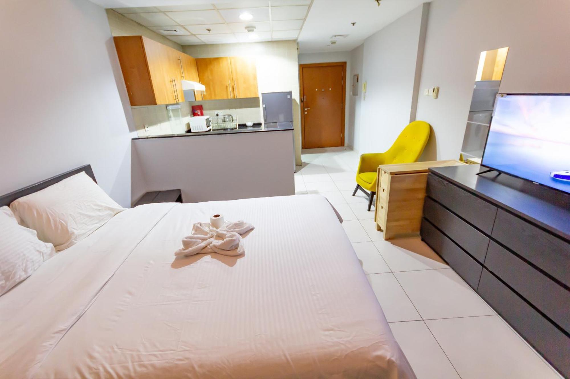 Deluxe For Rent At Marina View Towers Privatunterkunft Dubai