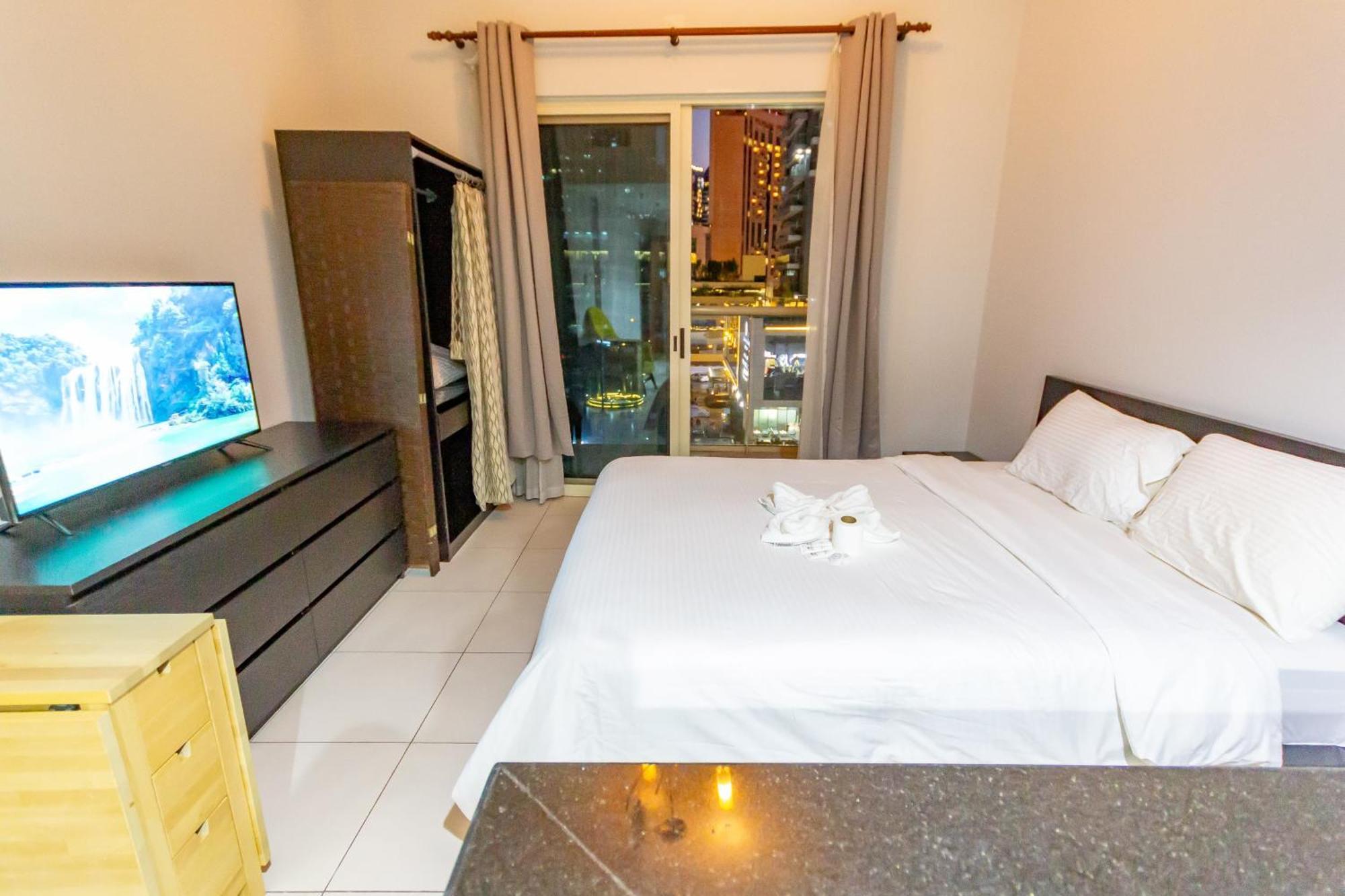 Privatunterkunft Deluxe For Rent At Marina View Towers Dubai