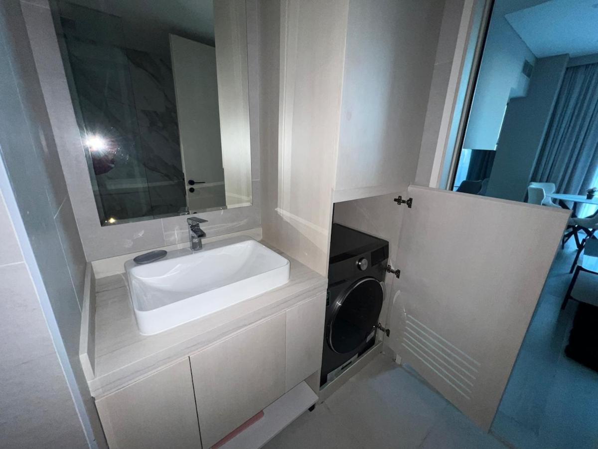 Cozy Flat Close To From And Metro Dubai