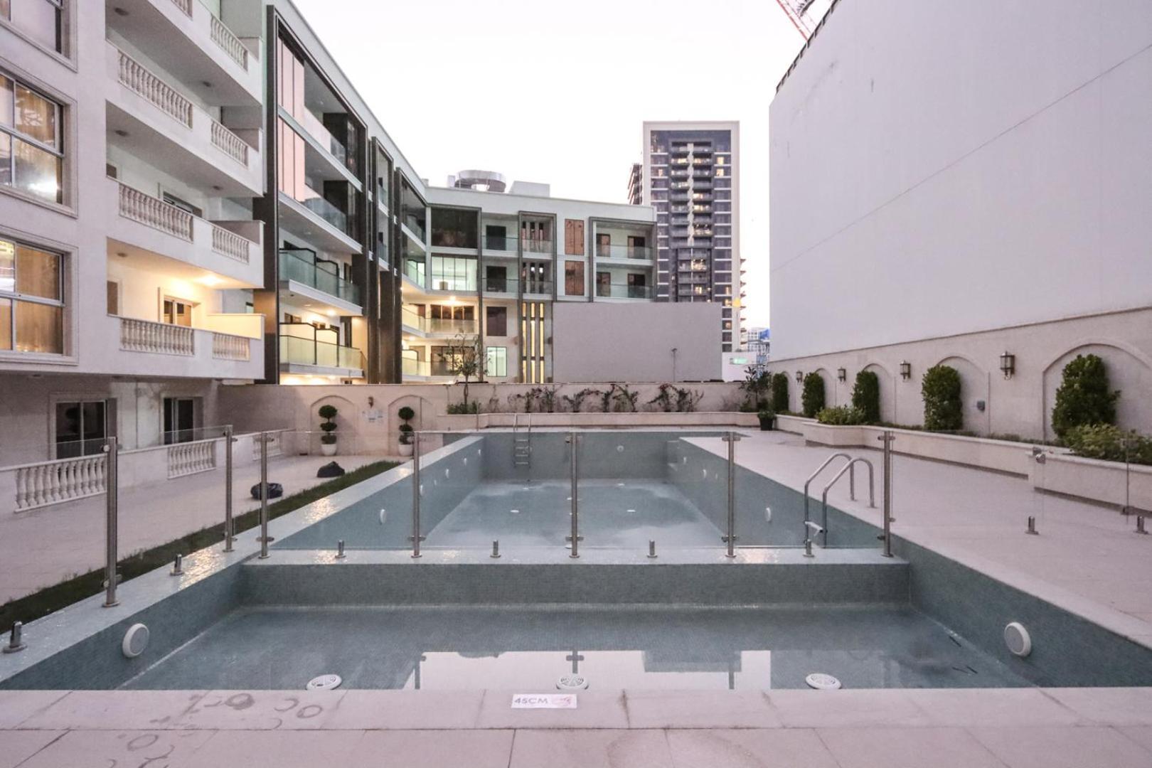 Livbnb - Homey 1b With Spacious Terrace In District 14, Jvc Dubai