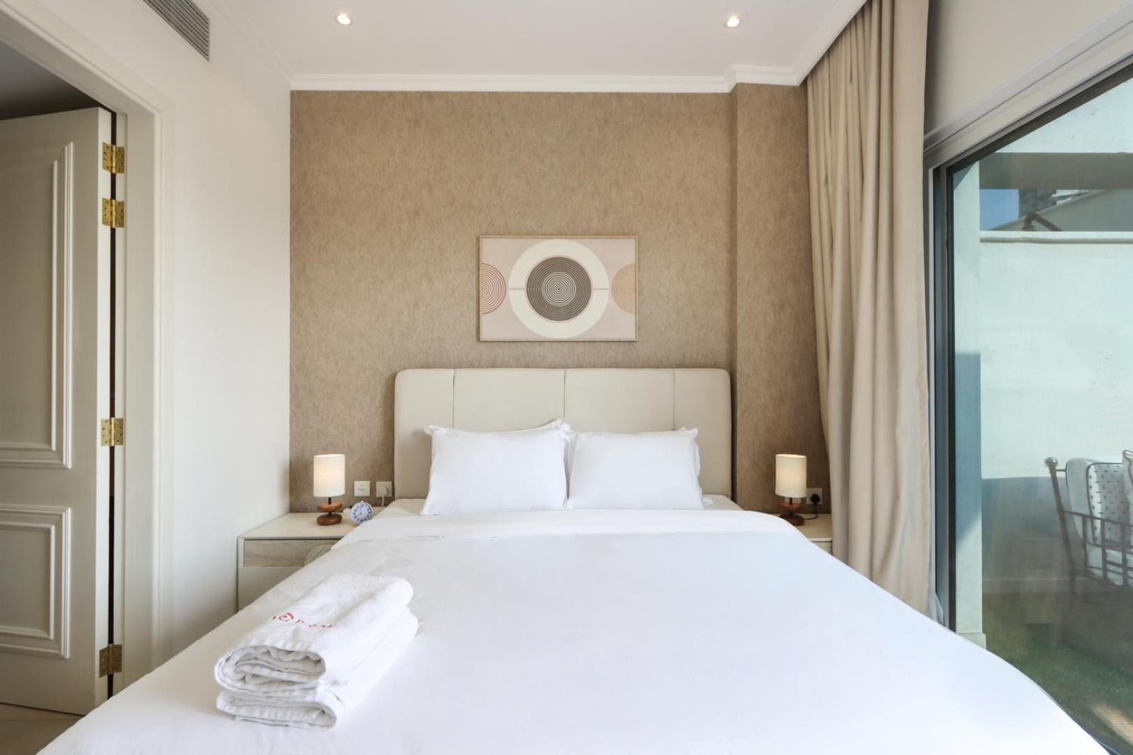 Livbnb - Homey 1b With Spacious Terrace In District 14, Jvc * Dubai