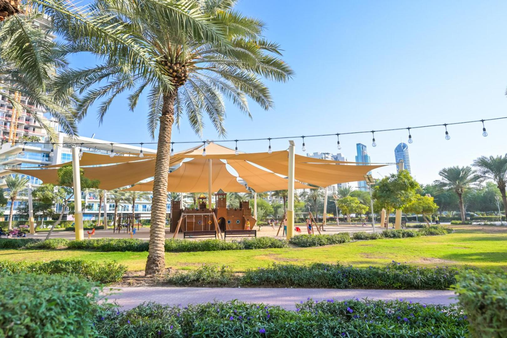 Livbnb - Homey 1b With Spacious Terrace In District 14, Jvc Dubai