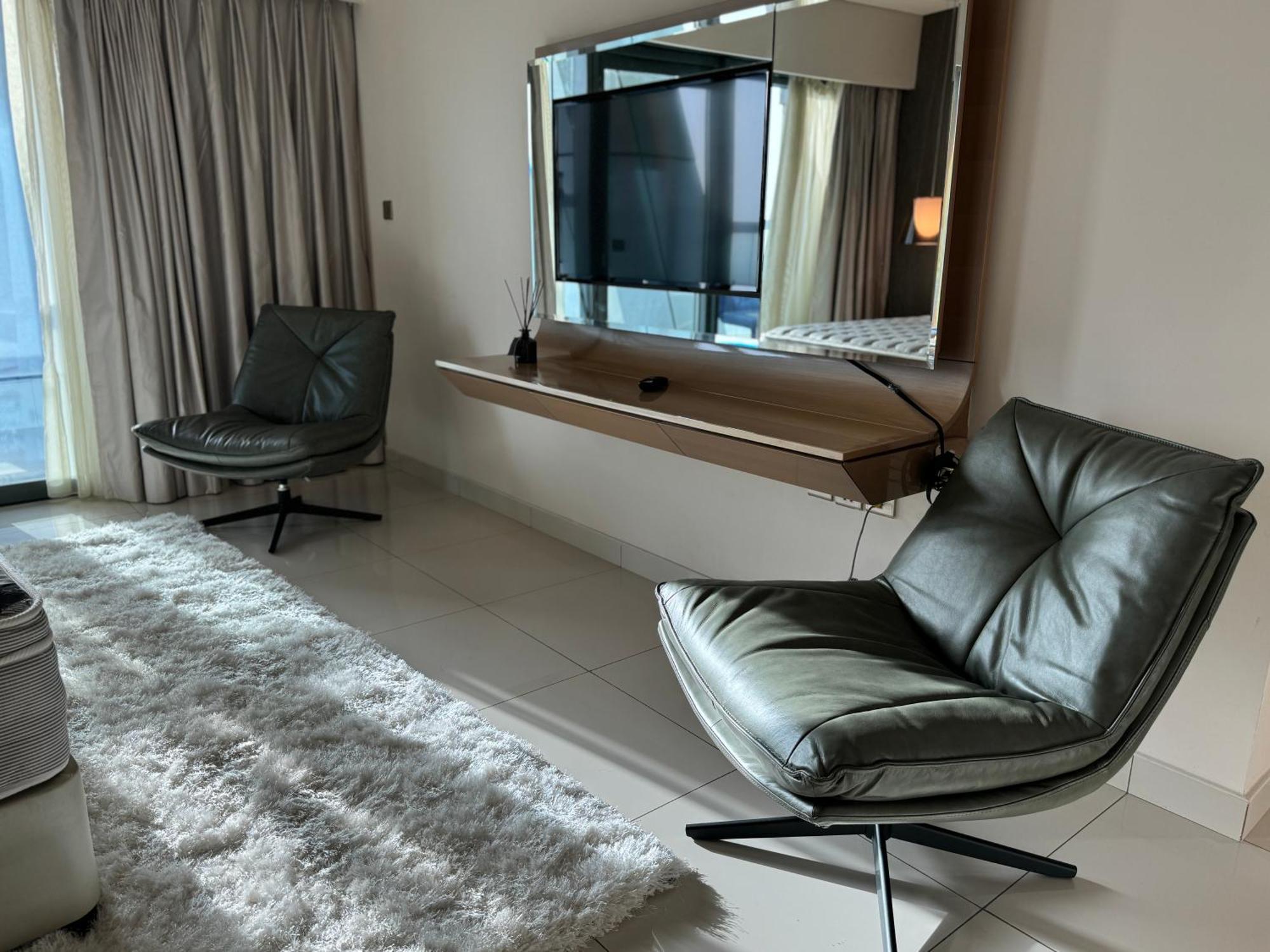 Royal By Damac Paramount Towers B Burj Khalifa Views Apartment *