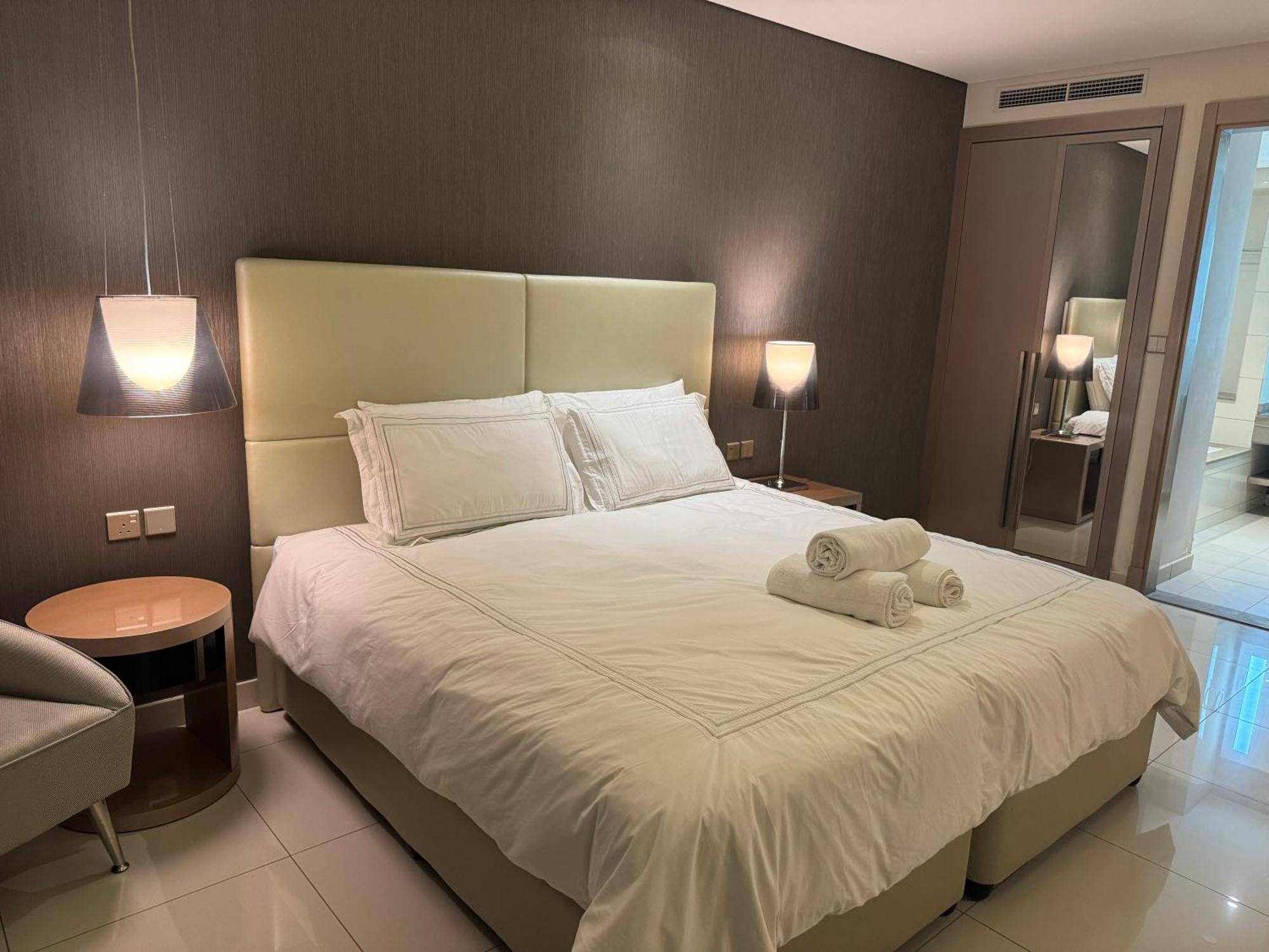 Royal By Damac Paramount Towers B Burj Khalifa Views