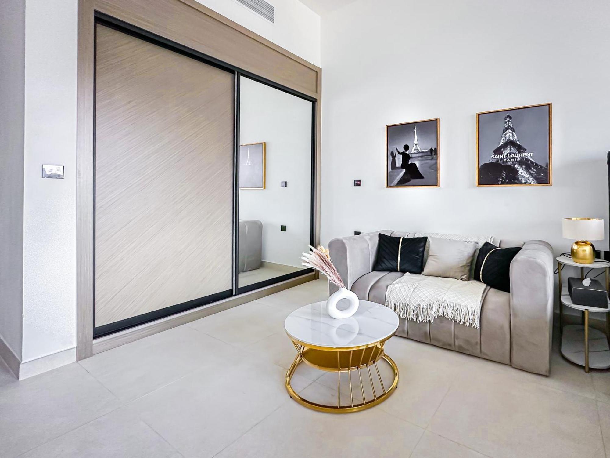Trophy - Rustic Burj Khalifa View. Apartamento