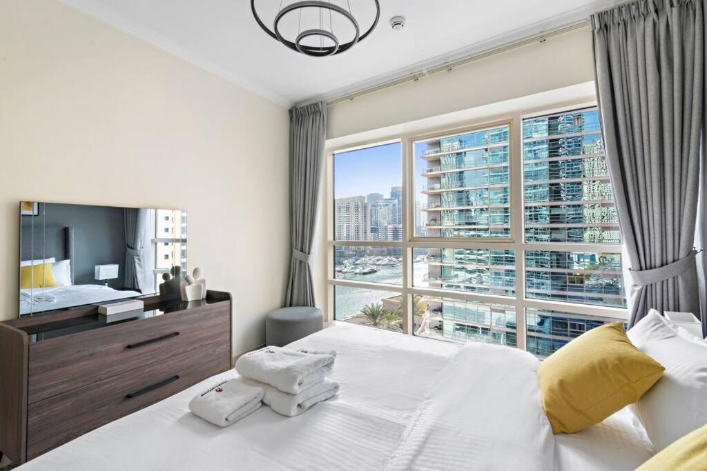 Stonetree - Elegant 1 Bedroom With Partial View Of Canal