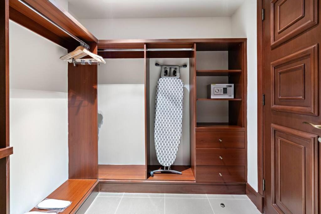 Stonetree - Golden Mile 7 2br - Access