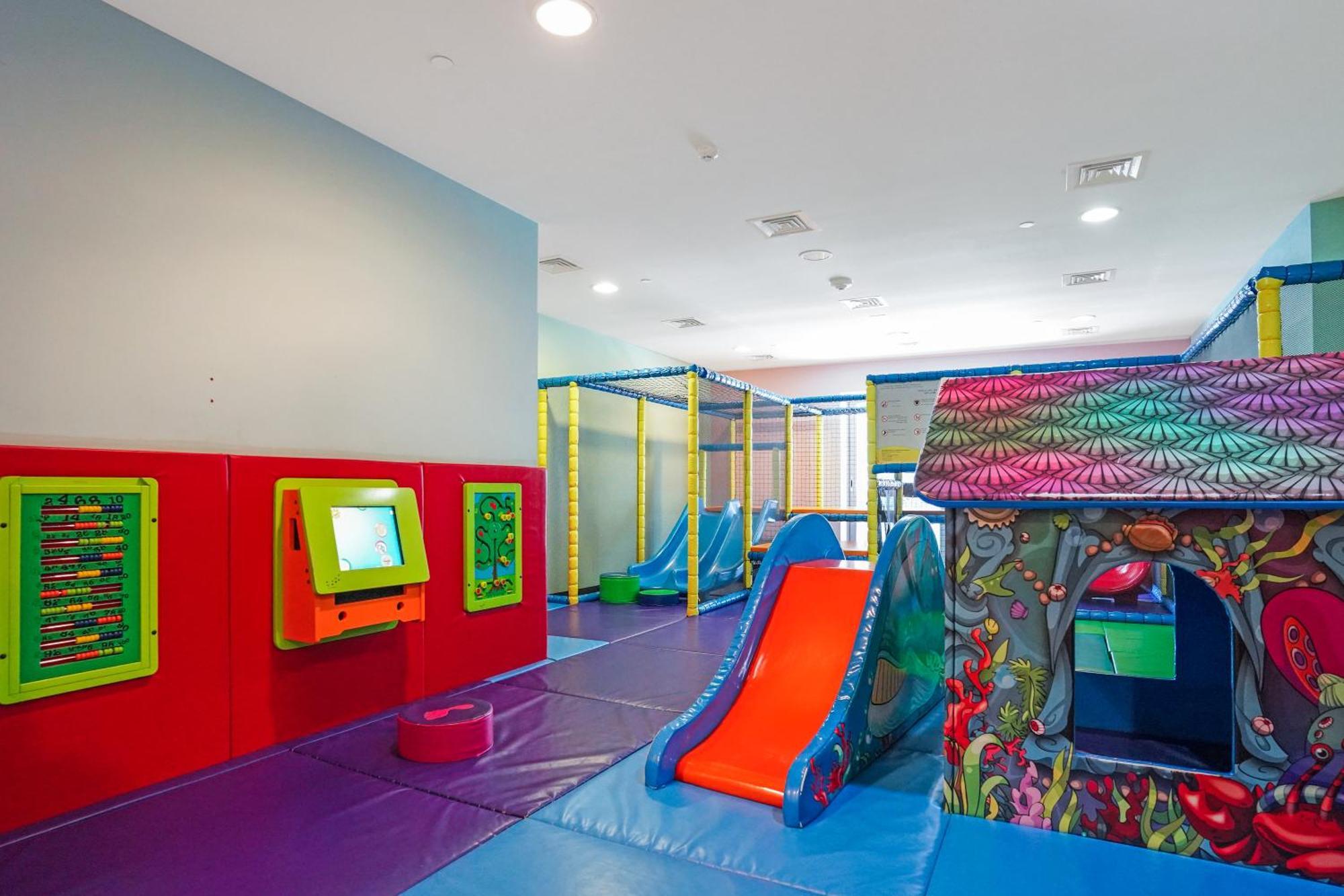 28- Affortable Cozy Living, Work Friendly, Longer Stays Next To Tram Dubaï