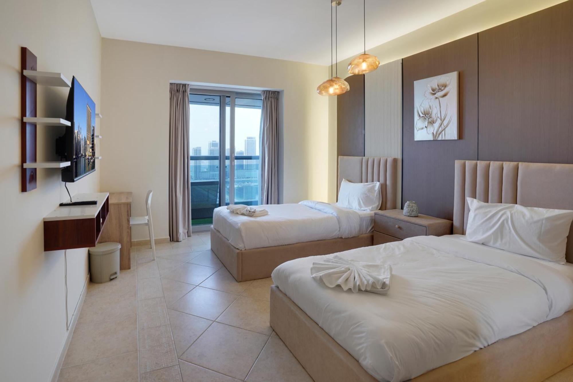 28- Affortable Cozy Living, Work Friendly, Longer Stays Next To Tram Appartement