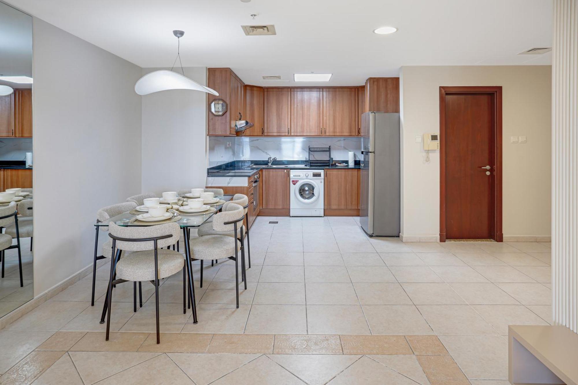 28- Affortable Cozy Living, Work Friendly, Longer Stays Next To Tram Appartement *