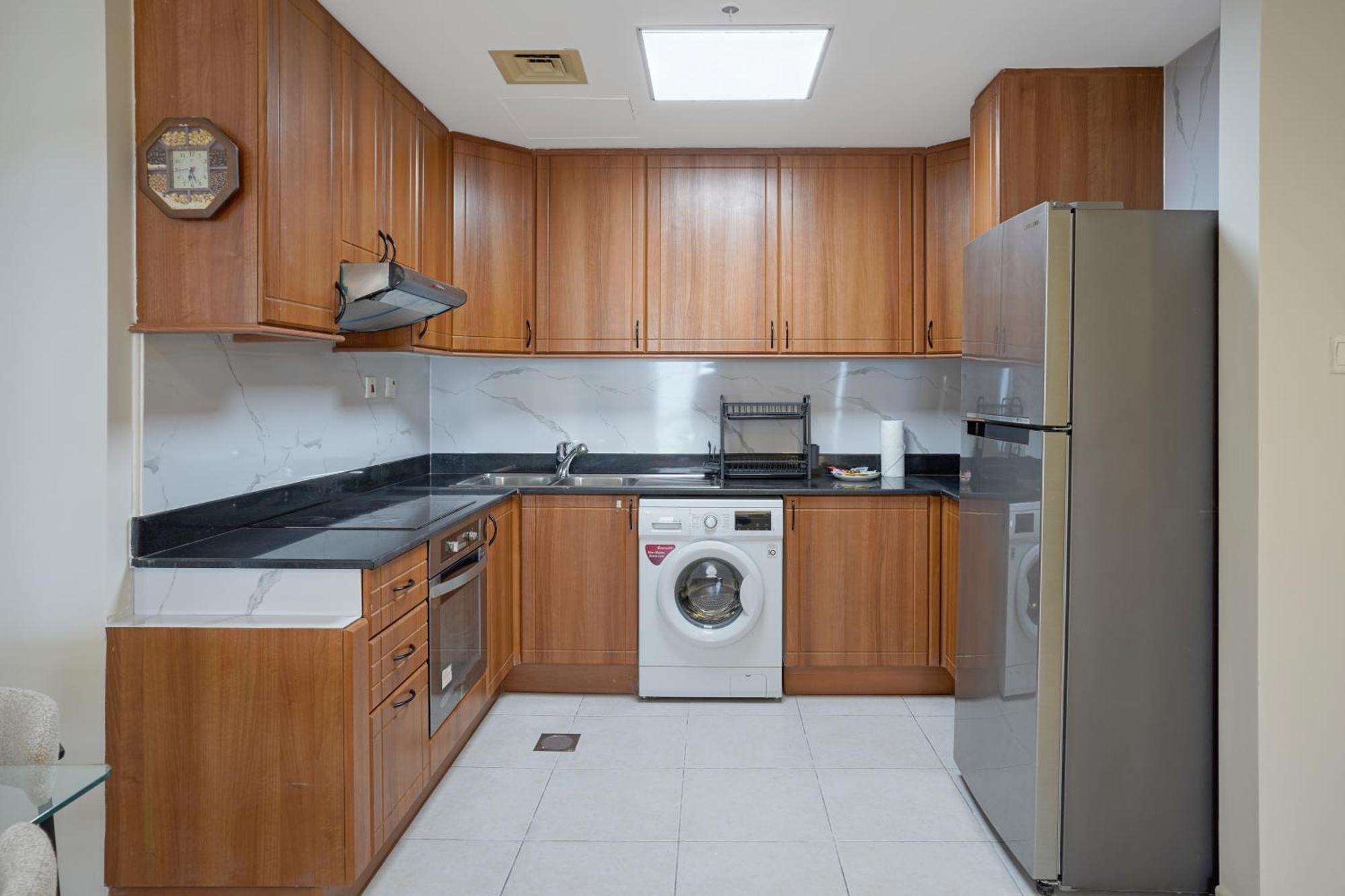 28- Affortable Cozy Living, Work Friendly, Longer Stays Next To Tram * Dubaï