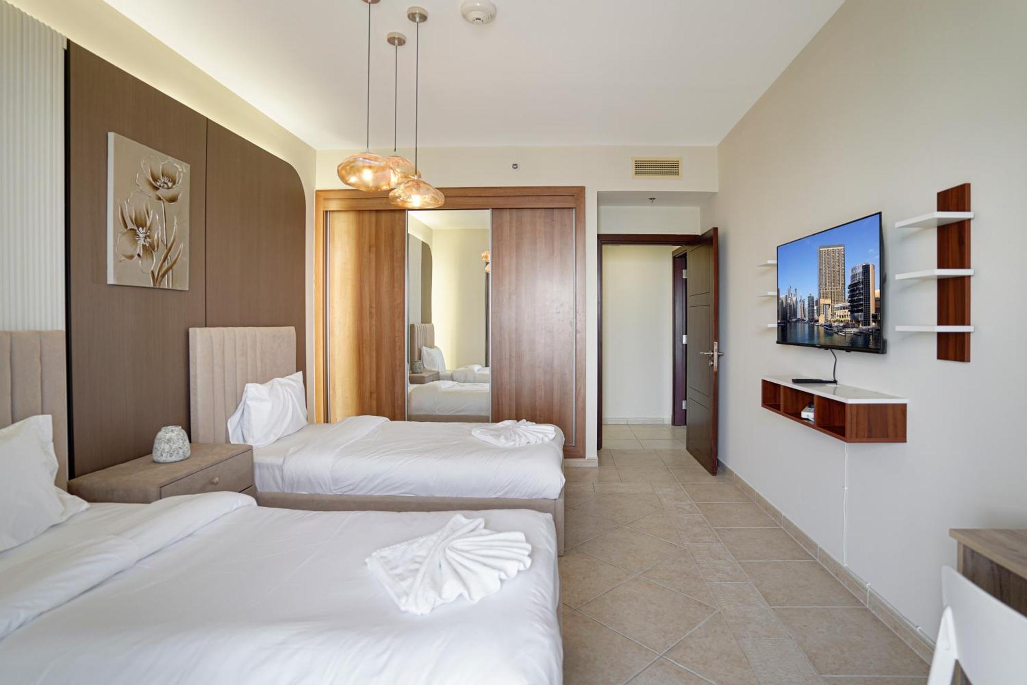 28- Affortable Cozy Living, Work Friendly, Longer Stays Next To Tram * Dubaï