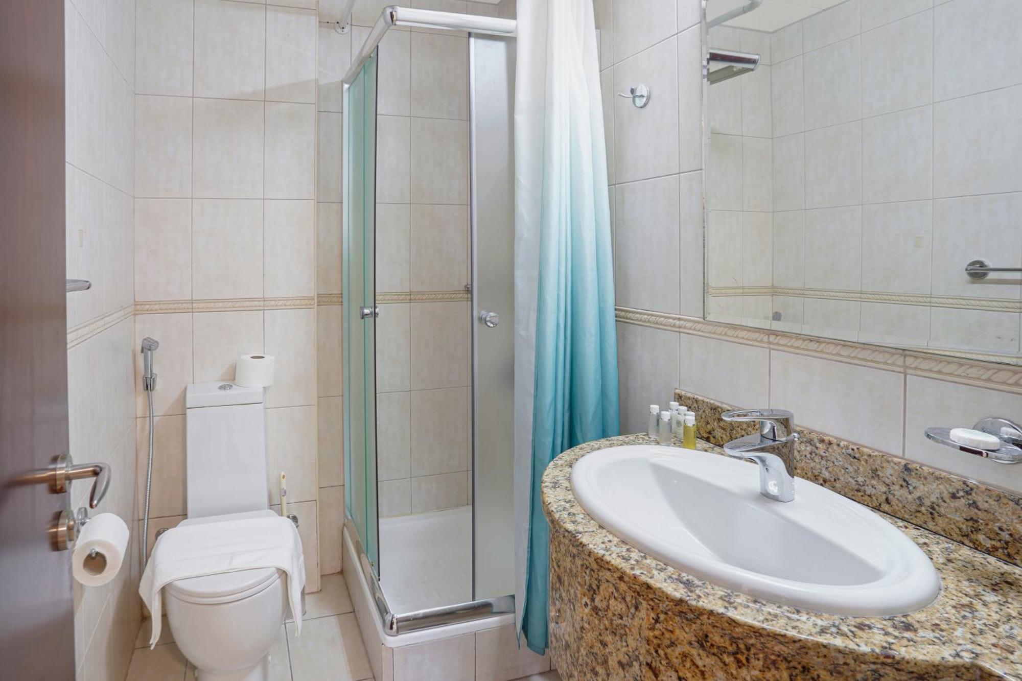 28- Affortable Cozy Living, Work Friendly, Longer Stays Next To Tram Appartement Dubaï