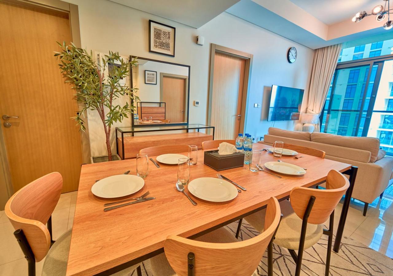 Stylish 2br In Aykon With Pool & Gym Access