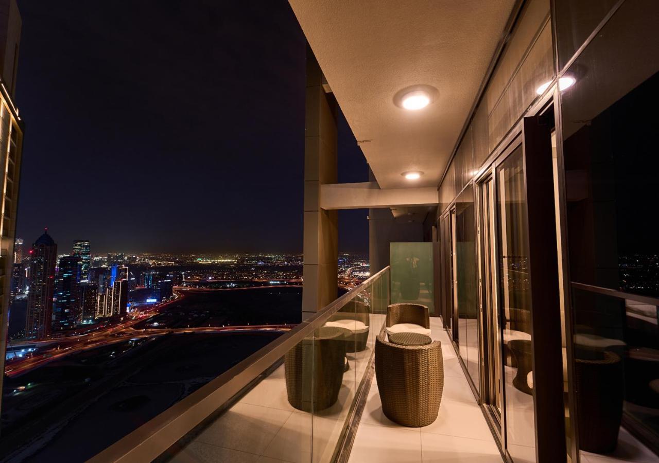 Stylish 2br In Aykon With Pool & Gym Access