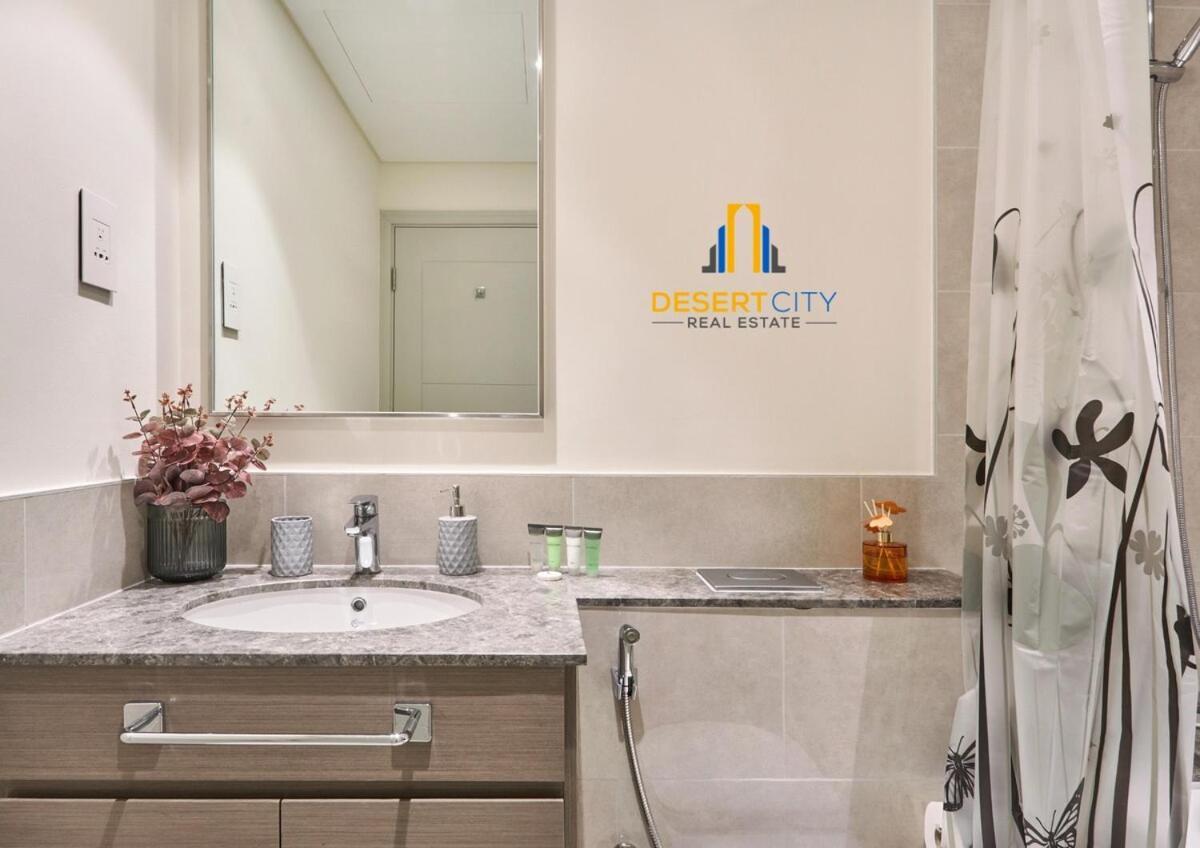 Cozy & Modern 1 Bedroom In Downtown Dubai, Hosted By Desert Dubaï