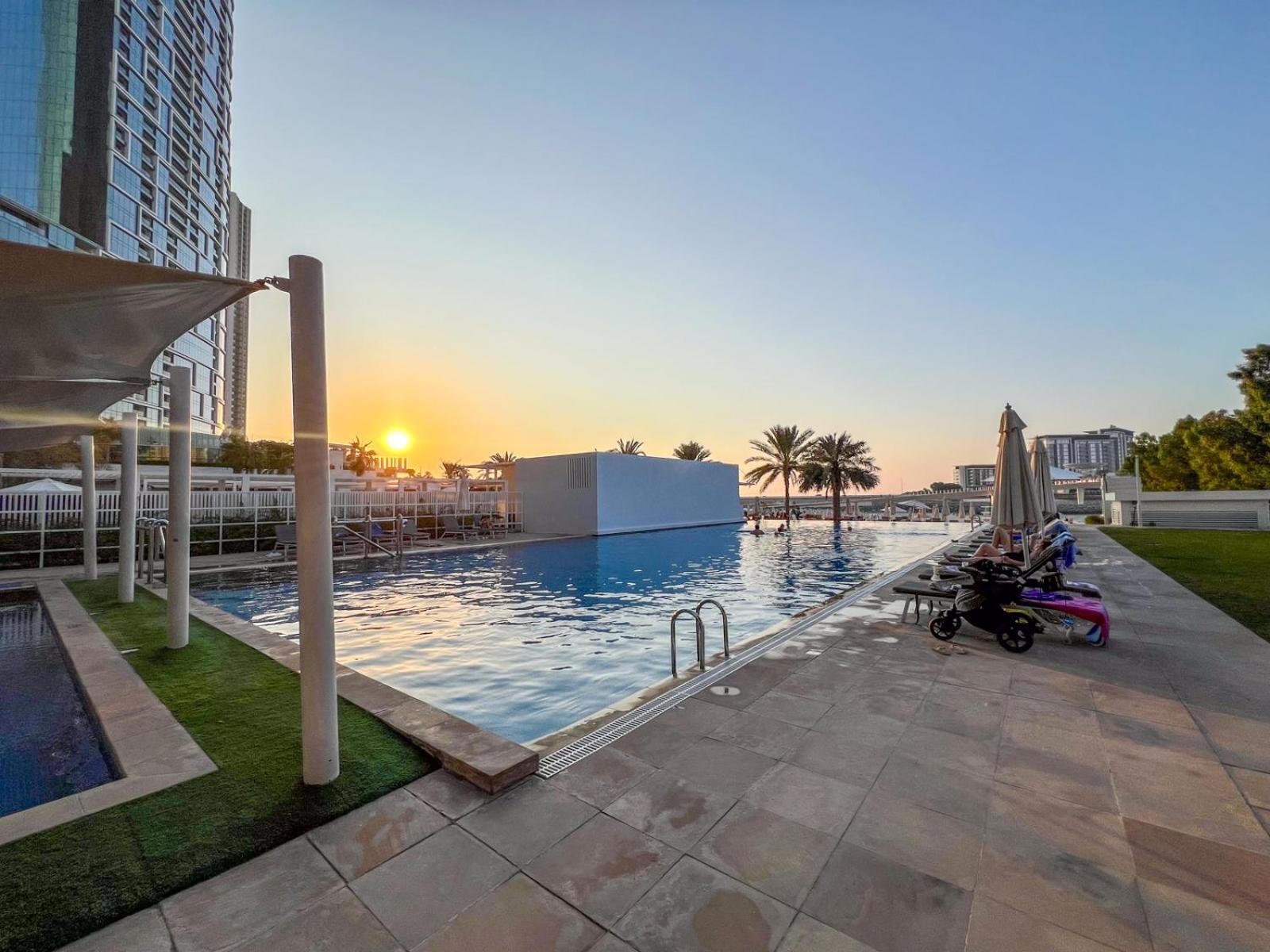 Private Access - Stunning Sea View - Perfect Location At Jbr Appartement Dubaï