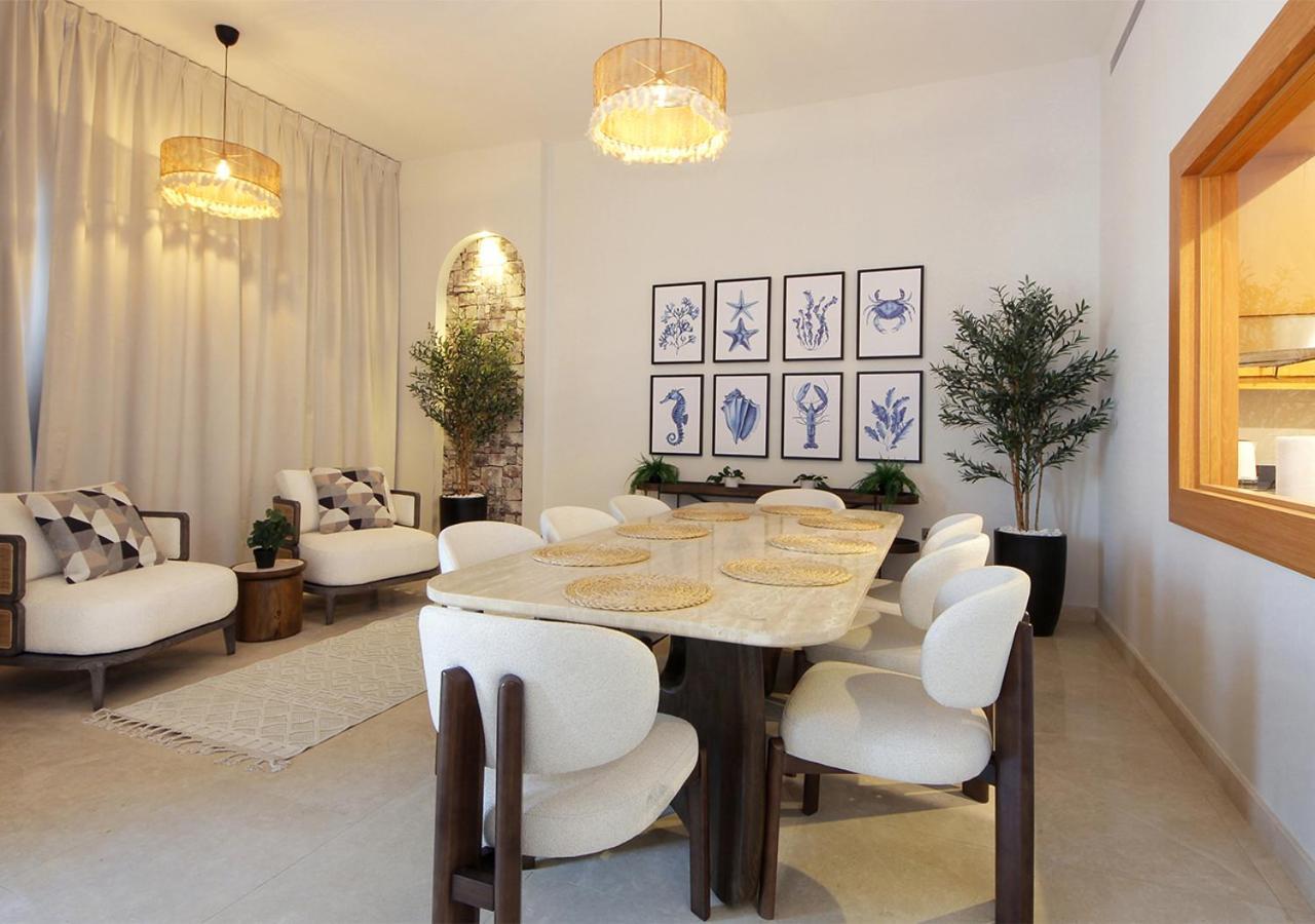 Villa Breathtaking With Roof Garden And Access *