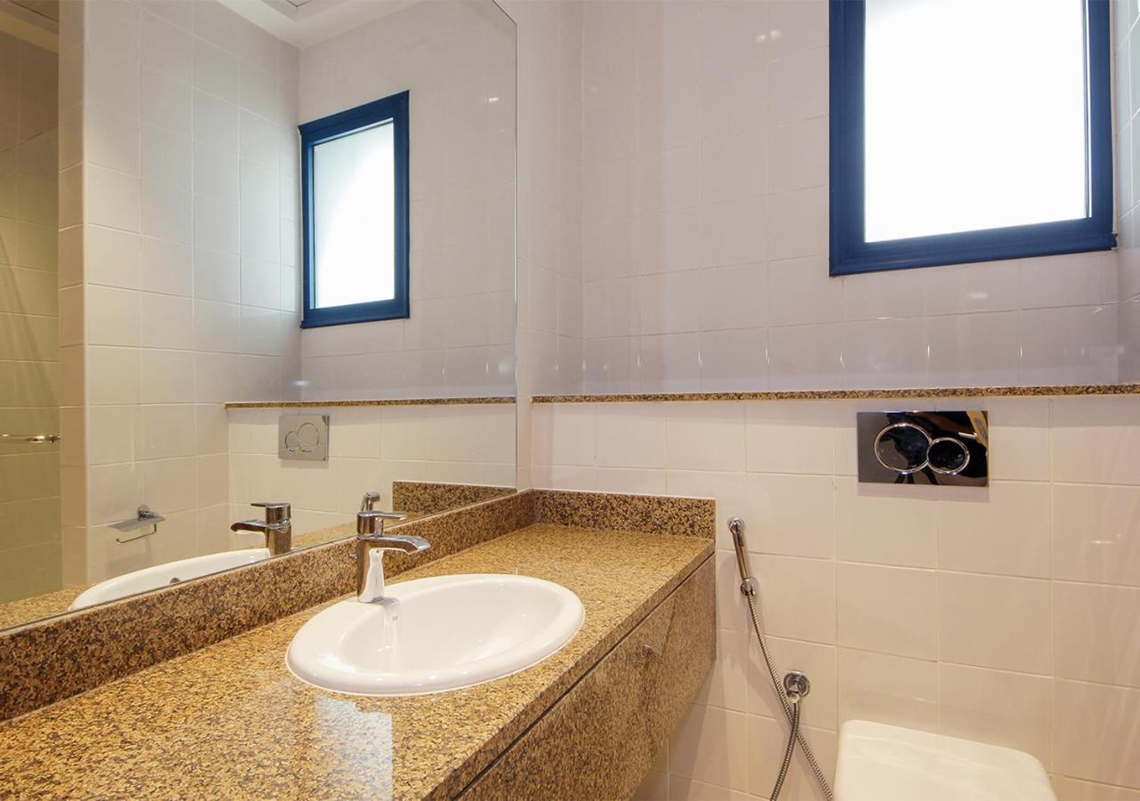 Breathtaking With Roof Garden And Access *