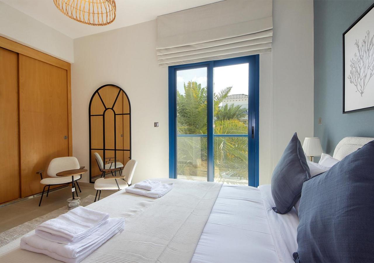 Breathtaking With Roof Garden And Access Villa *