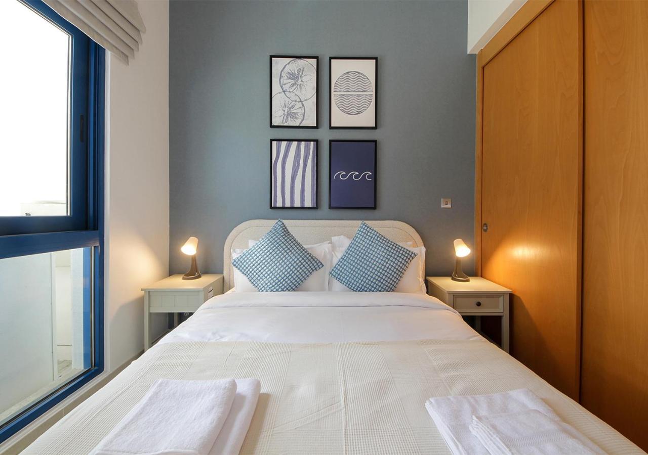 Villa Breathtaking With Roof Garden And Access *