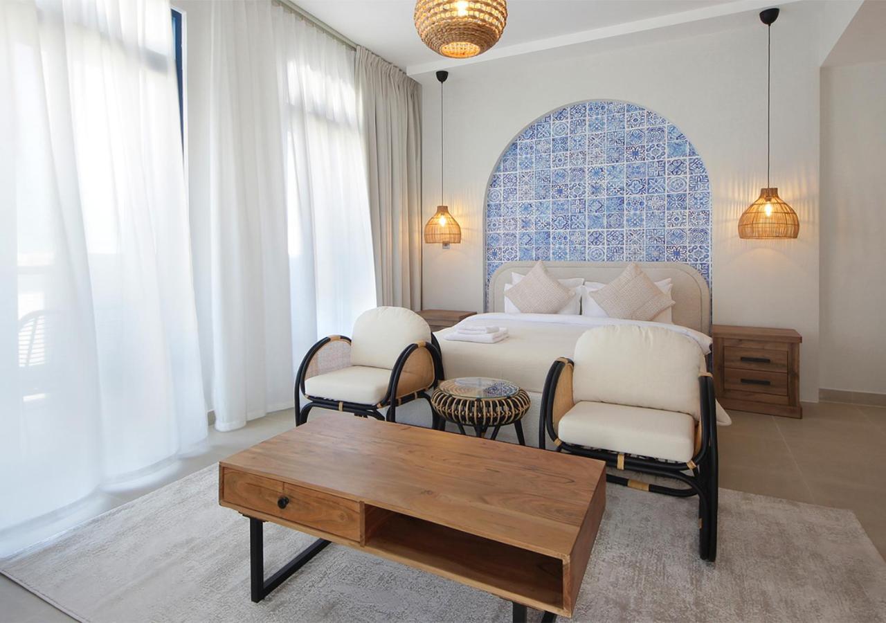 Breathtaking With Roof Garden And Access