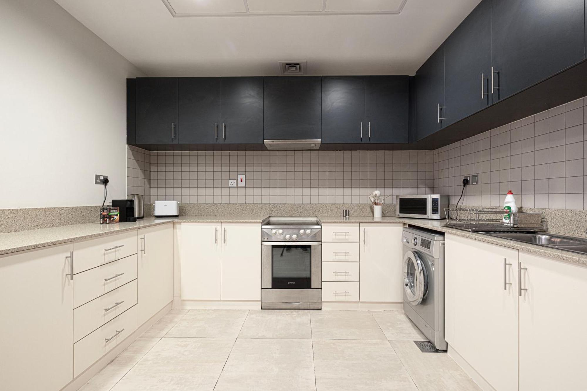 Koyo In The Heart Of Jbr - 3bdr Apartment Dubai