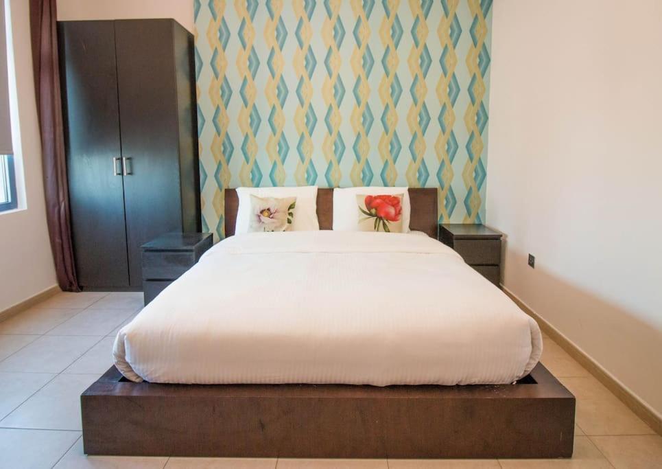 Ideal For Families -close To Amenities!