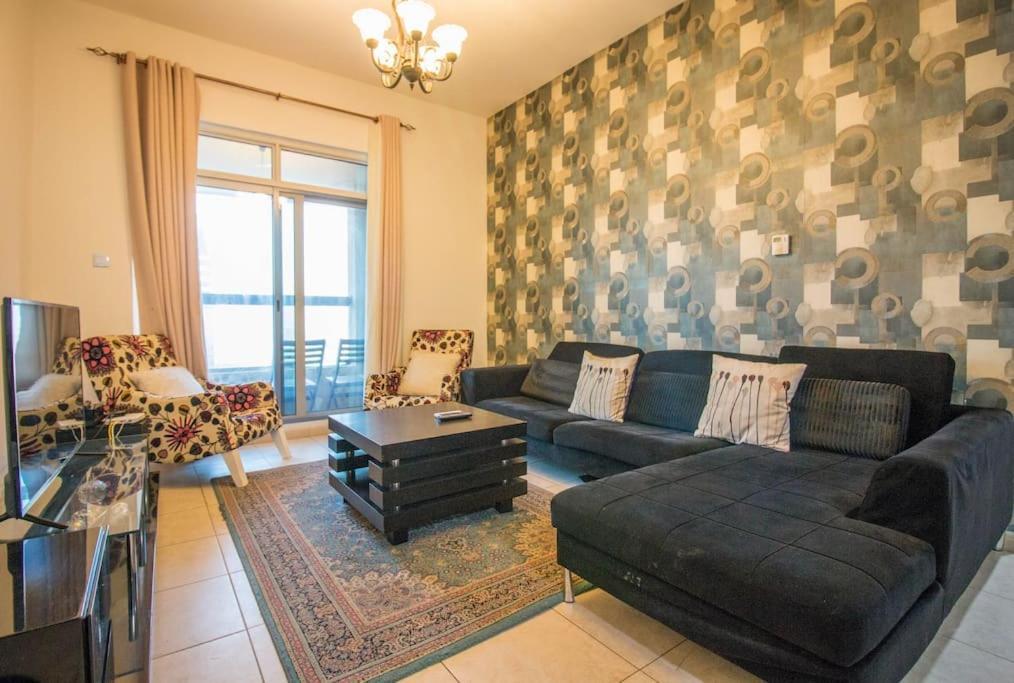 Ideal For Families -close To Amenities!