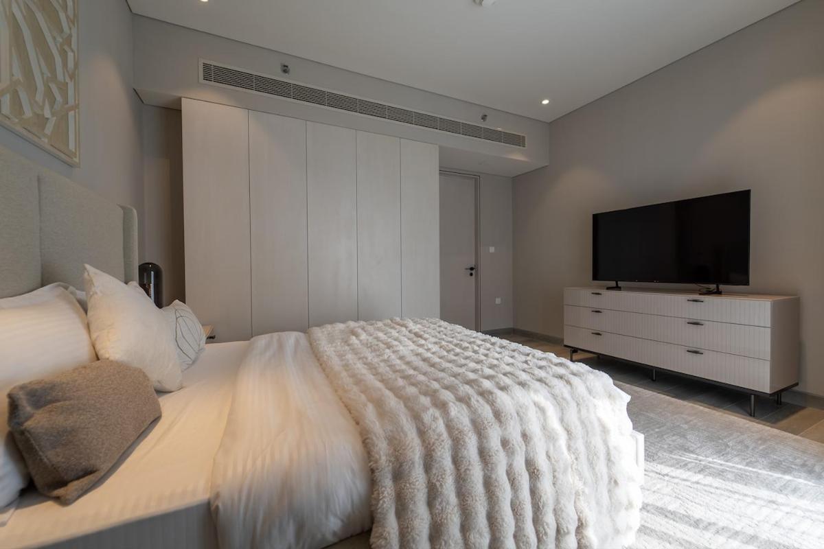 Gracious 1br In Condor Marina Star, Marina