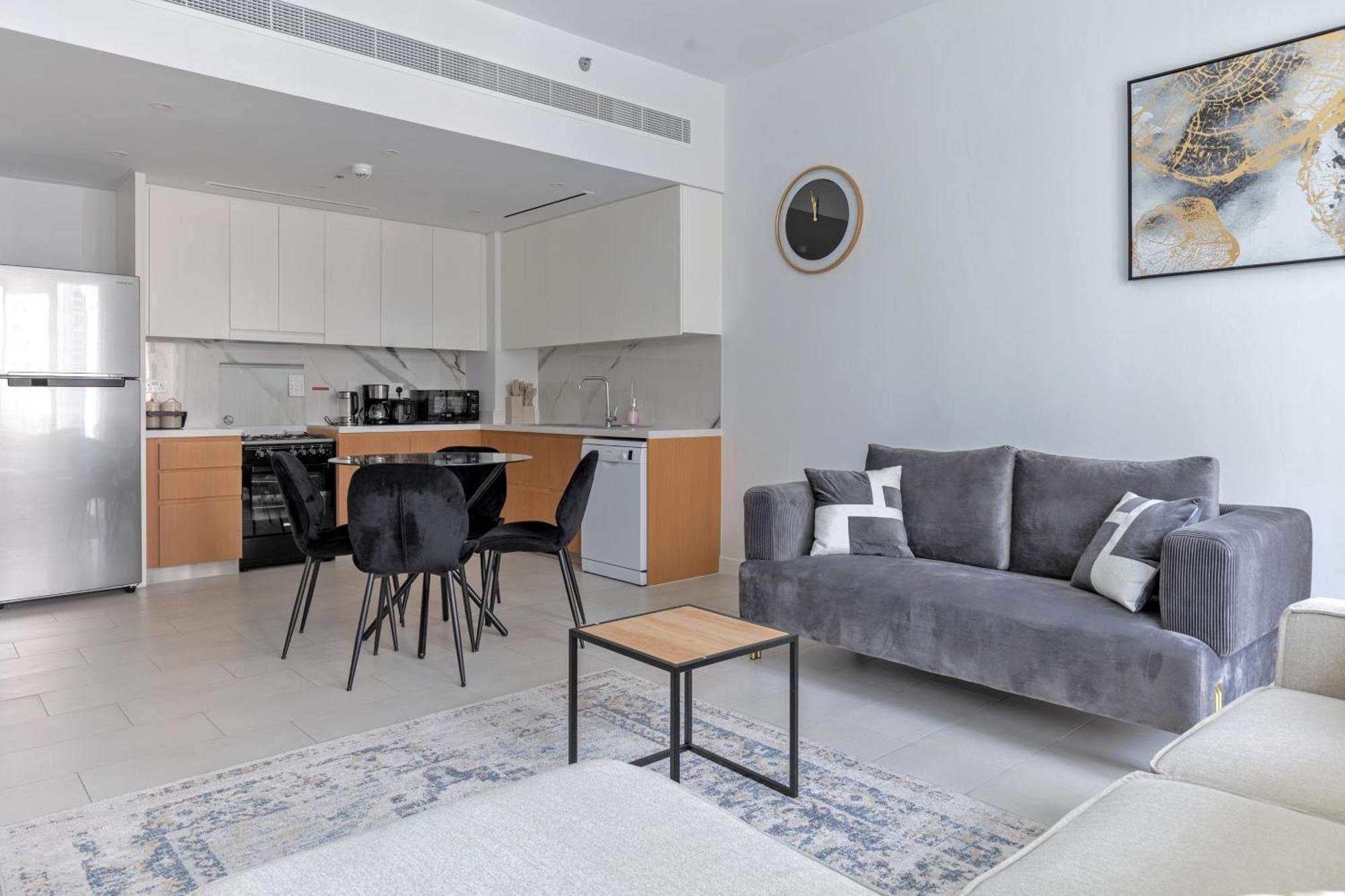 Appartamento La Vie, Jbr Private Beach, Private Parking And Pool Dubai
