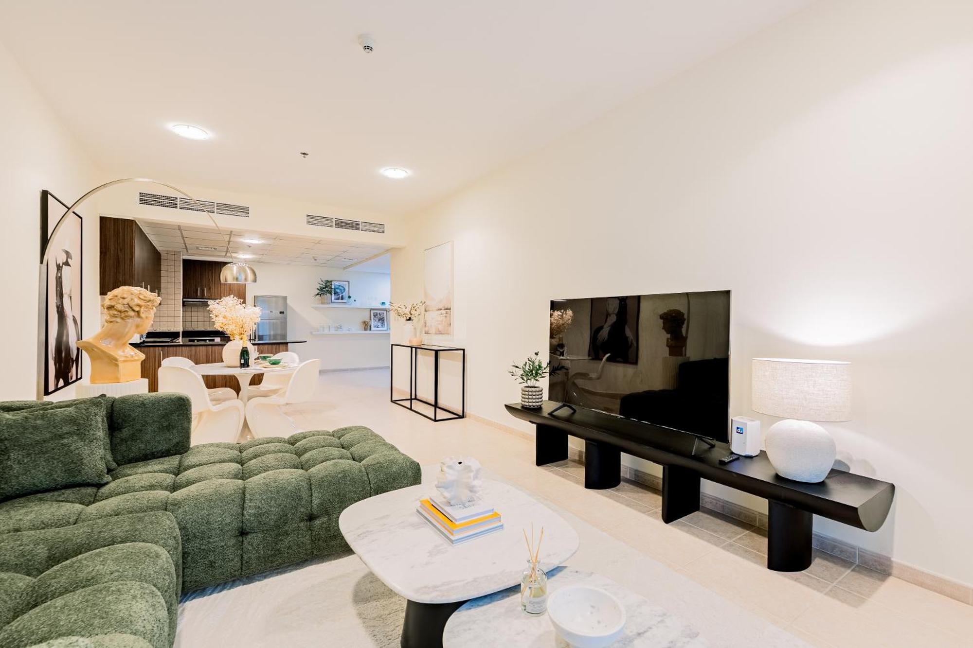 Fabulous 1br In Marina Near With Sea Views Dubai