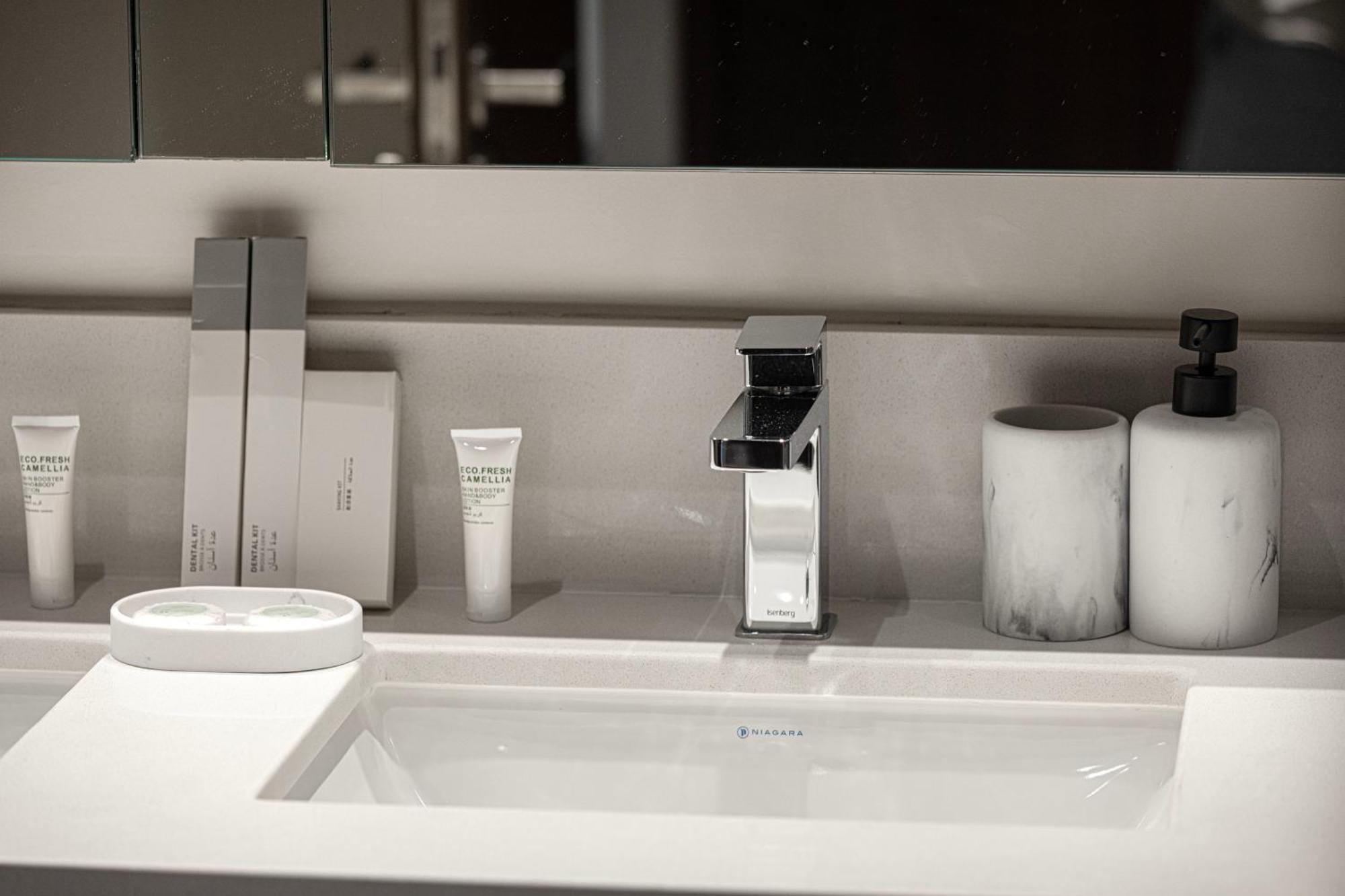 Emaar, Creek Edge Luxury Residences 2br Apartamento Dubái