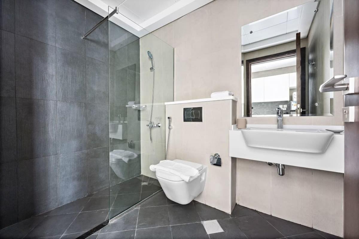 Chic In Art Gardens Modern Living Apartamento Dubai