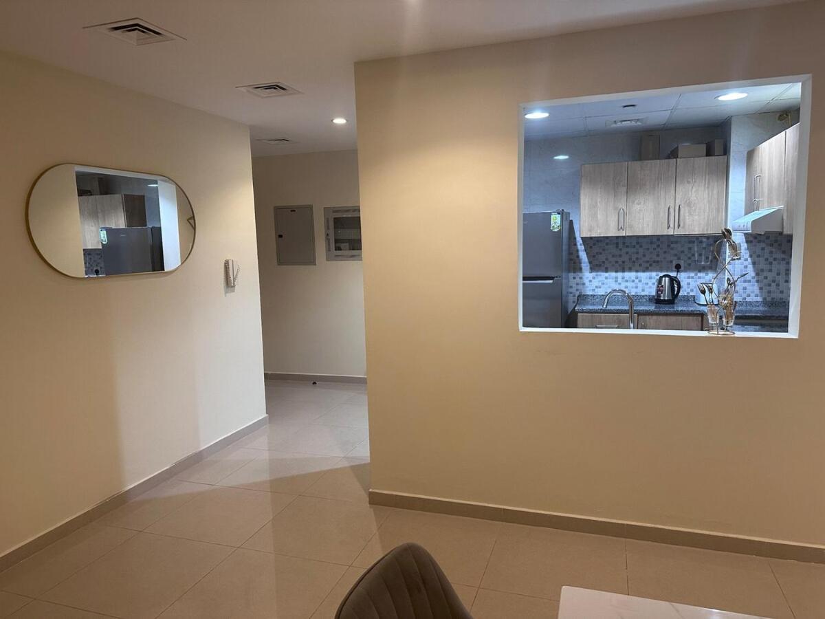 1 Bedroom Jvc Lägenhet