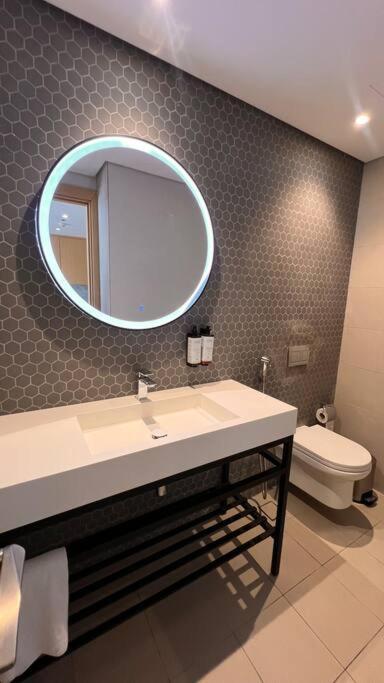 In Novotel Jvt Comfort For 4 Guests Dubaï