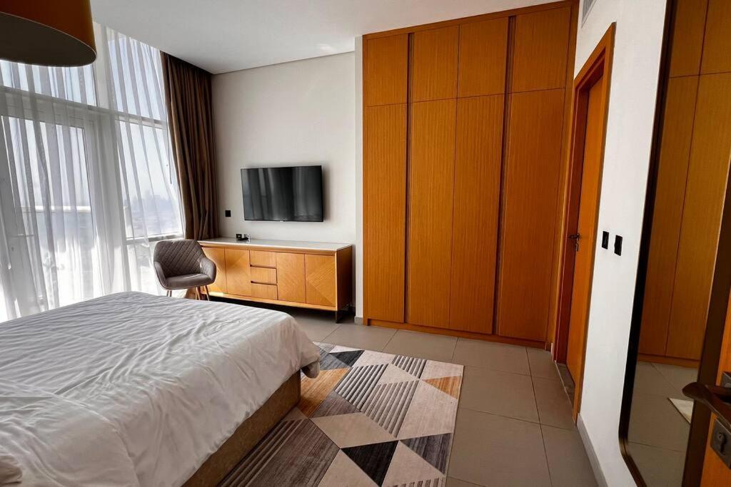 In Novotel Jvt Comfort For 4 Guests Dubaï