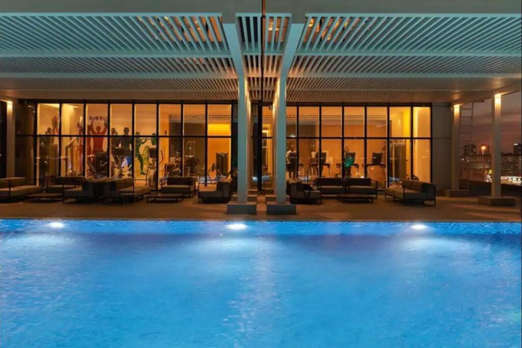 In Novotel Jvt Comfort For 4 Guests Appartement Dubaï