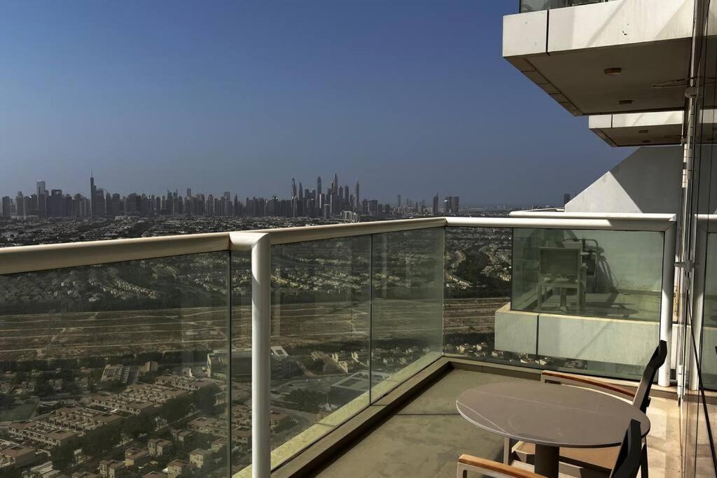 In Novotel Jvt Comfort For 4 Guests Dubaï