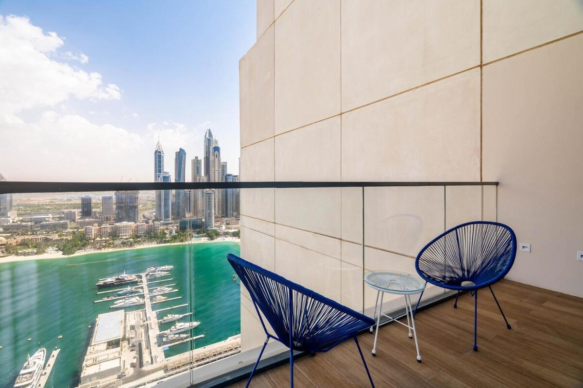 Luxury 3br Penthouse Retreat - Private & Marina Views Dubái