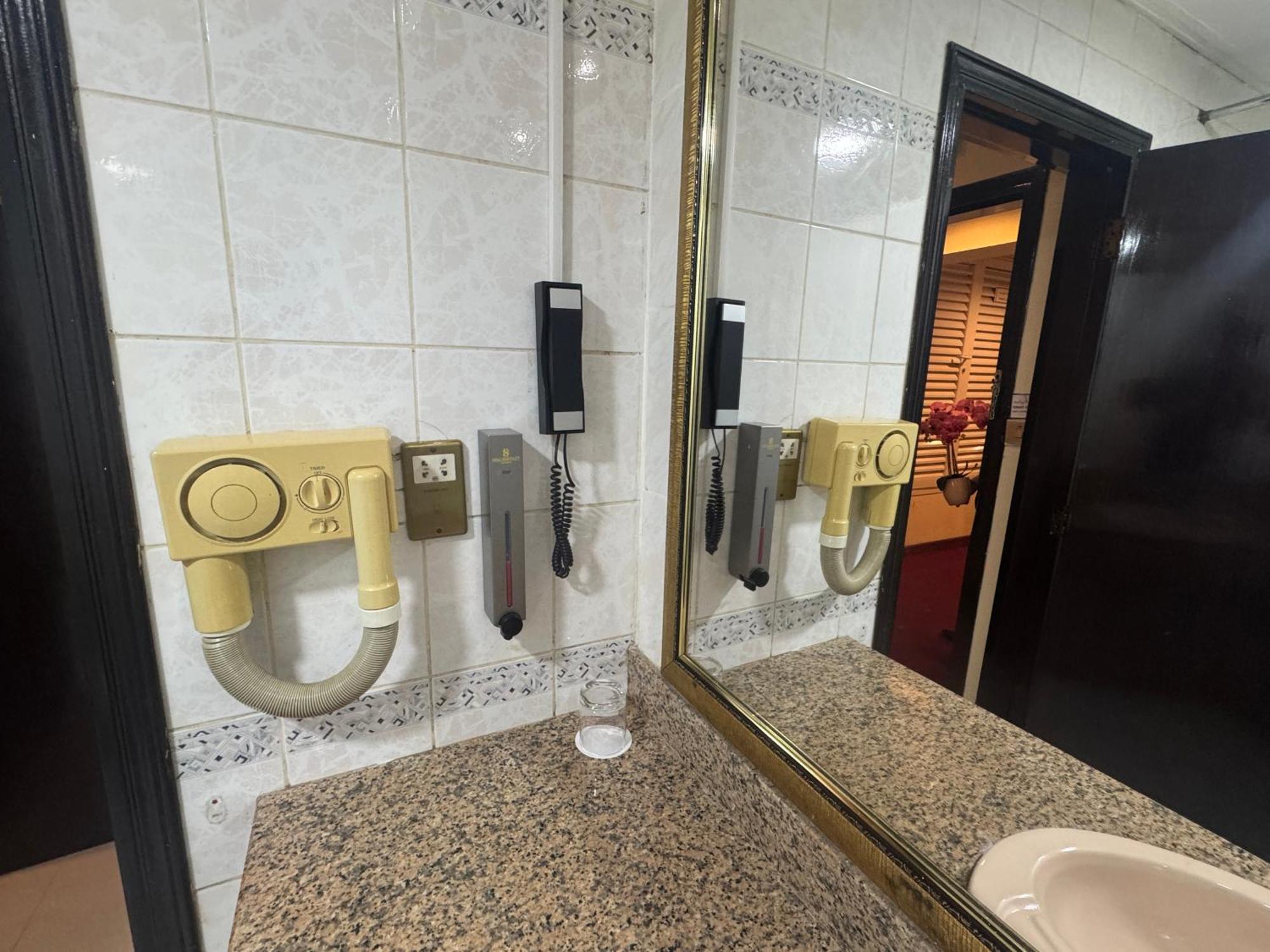 Hotel Orchid 3*
