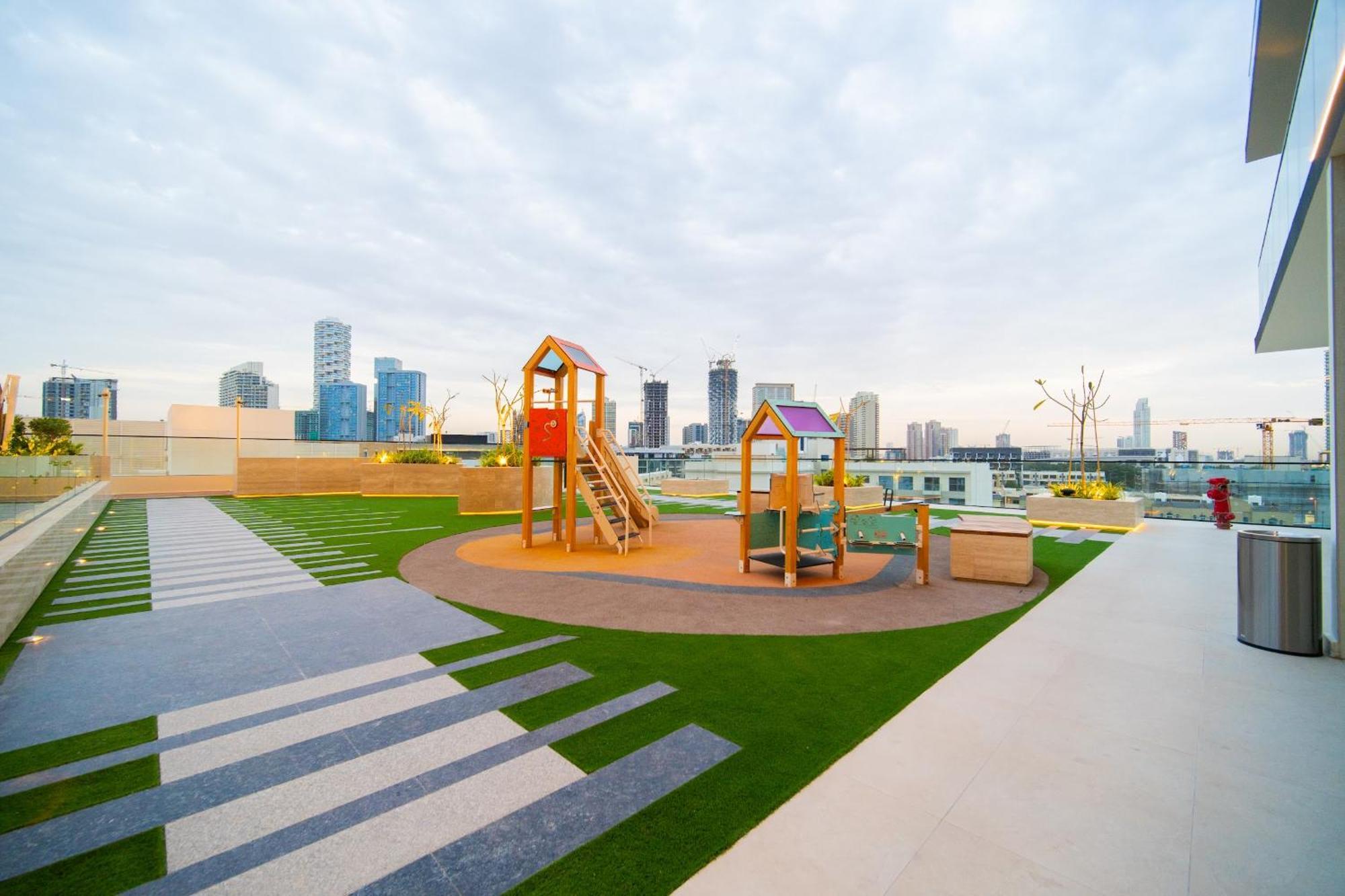 Skyline Views & Calm Nights - 1br Jvc And Free Baby Gear Apartment Dubai