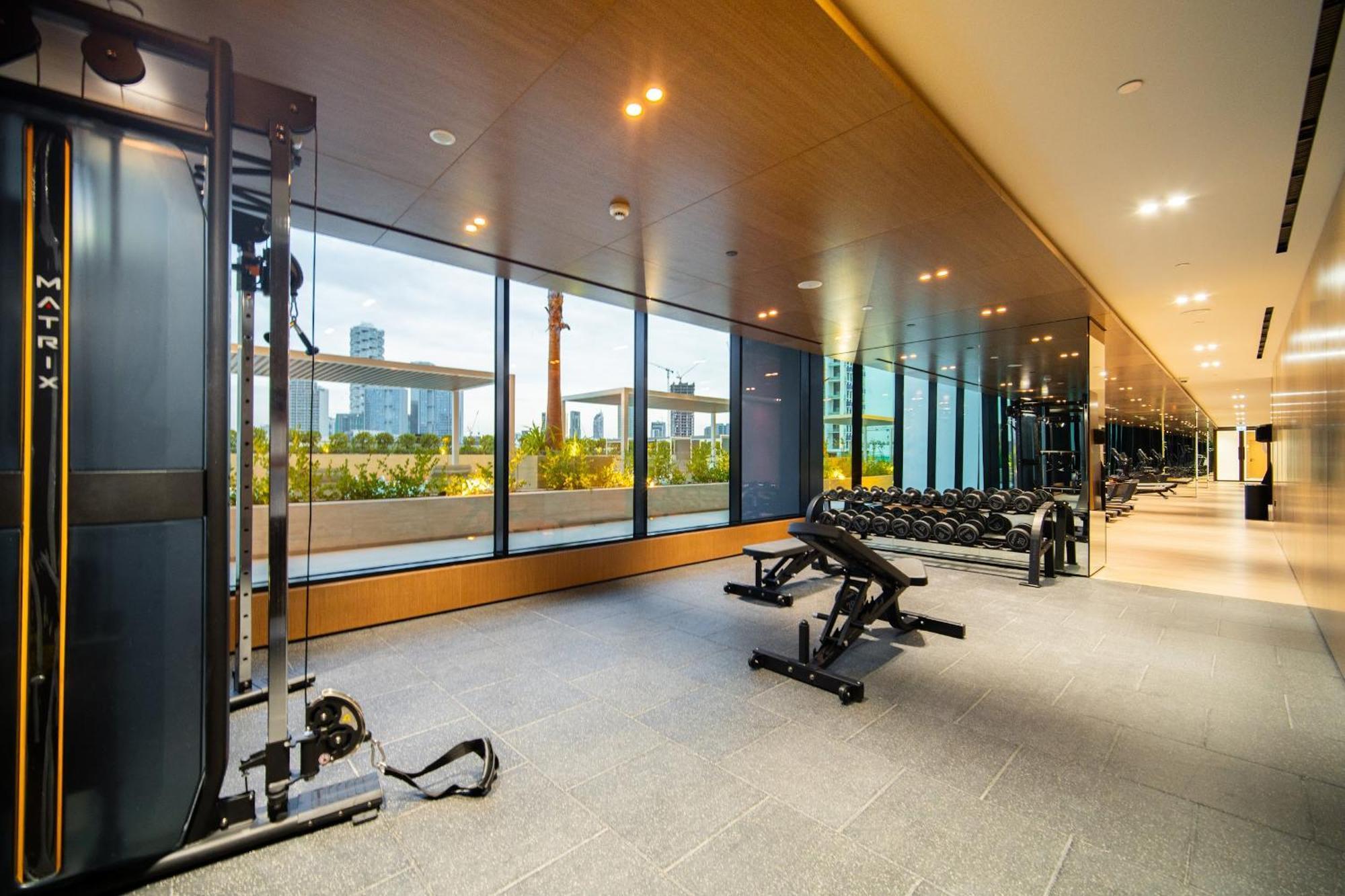 Apartment Skyline Views & Calm Nights - 1br Jvc And Free Baby Gear
