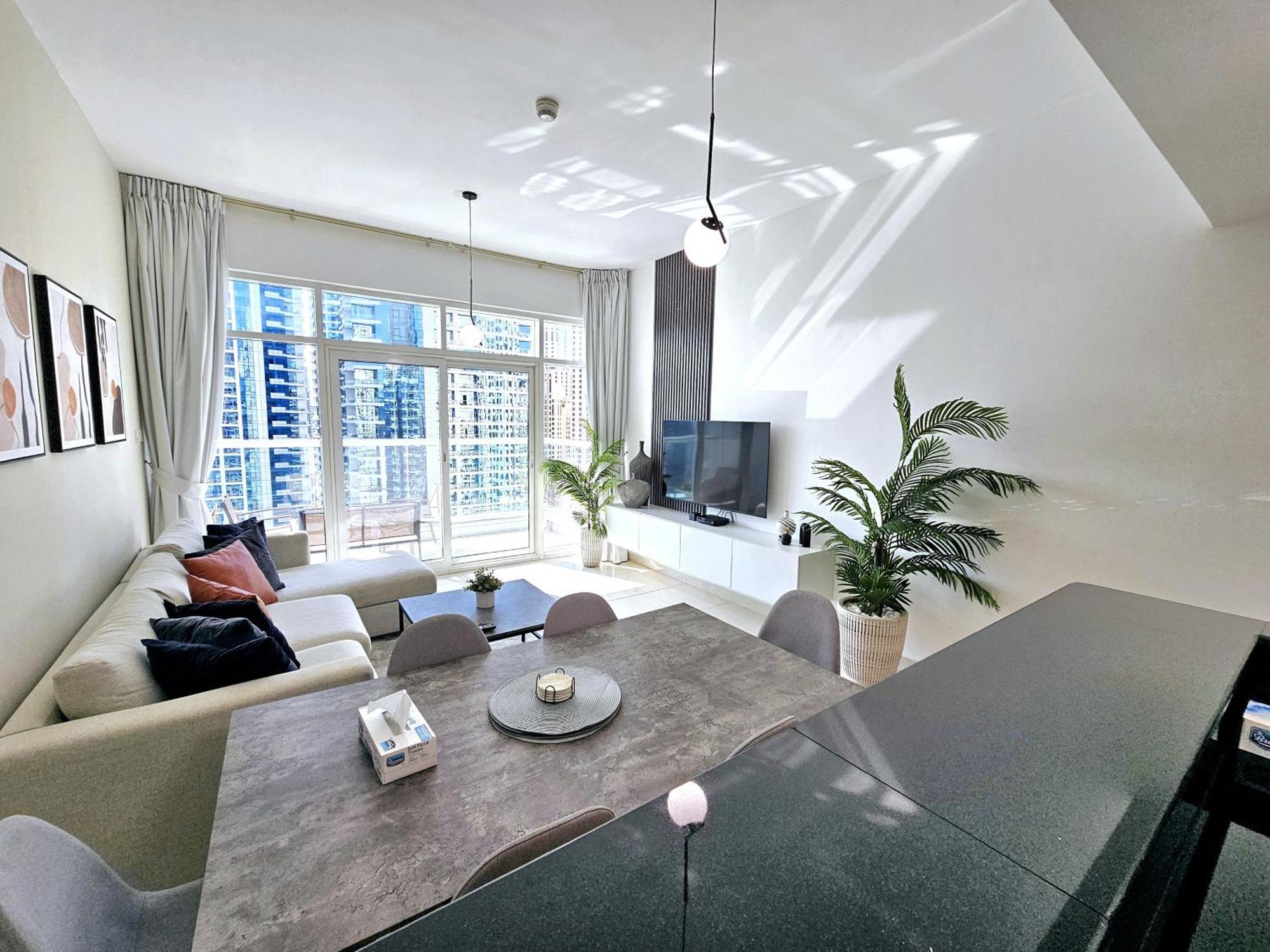 Sunrise Homes - 2 Bedroom With Panoramic Marina Views * Dubai