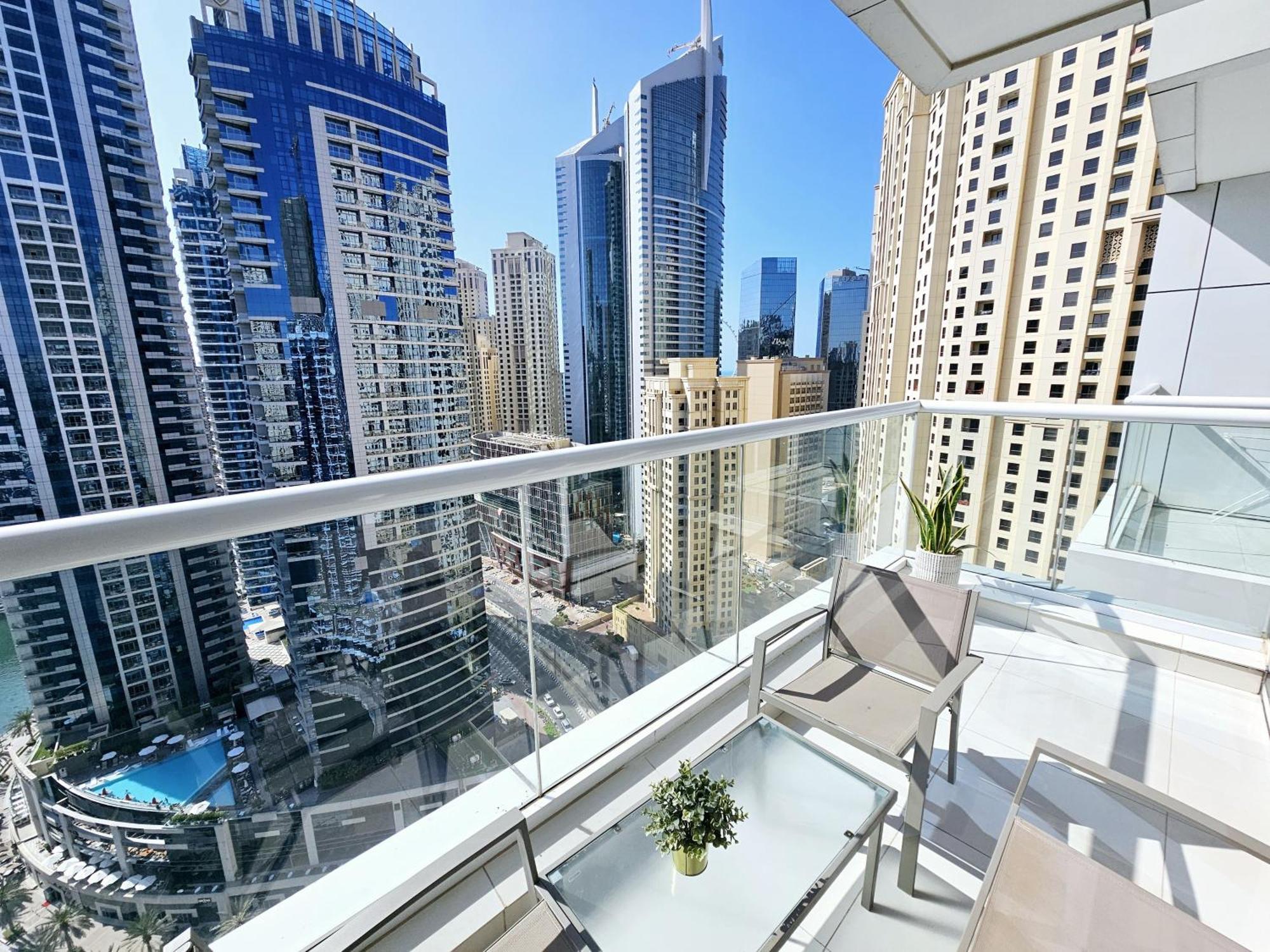 Sunrise Homes - 2 Bedroom With Panoramic Marina Views