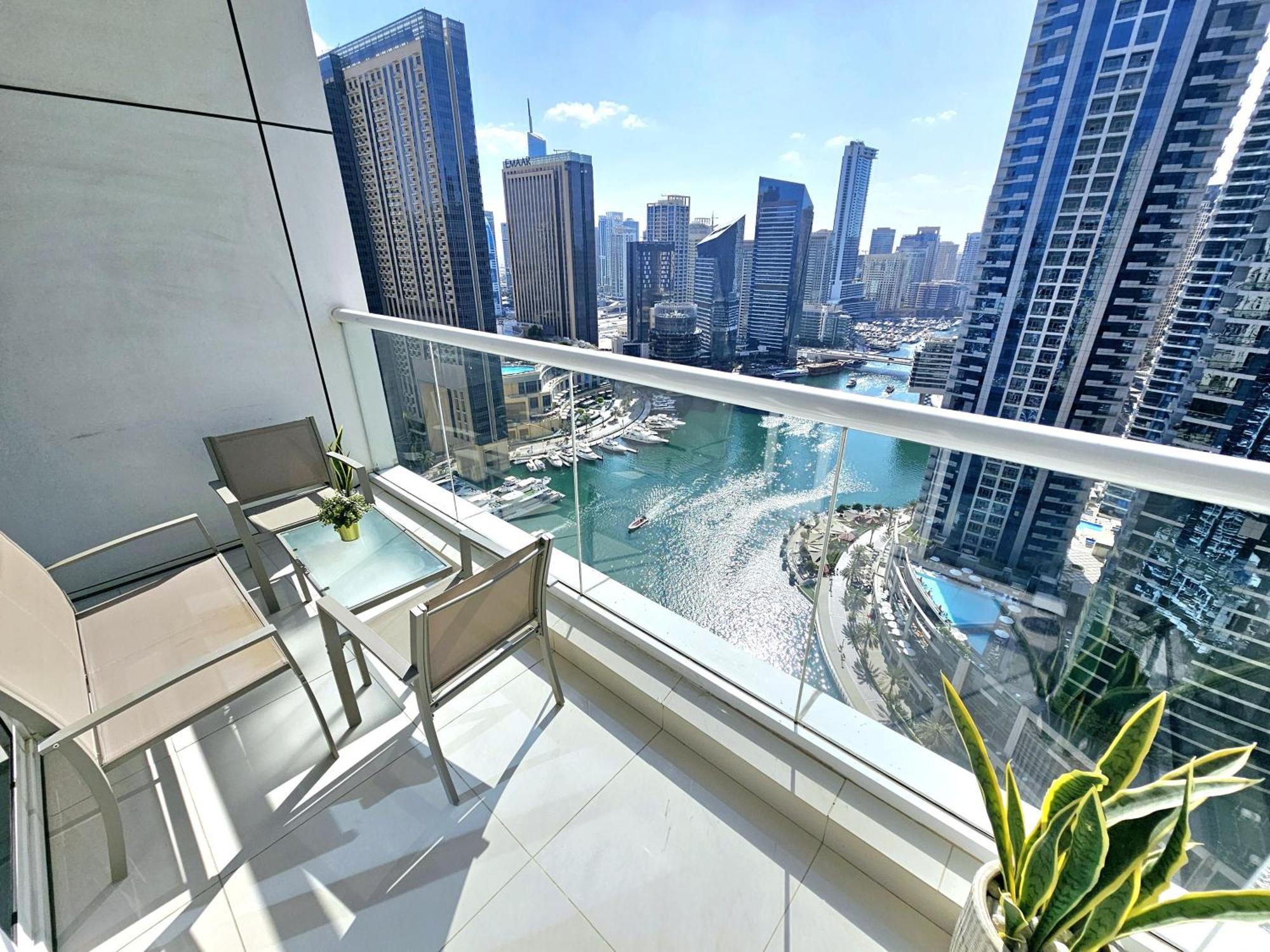 Sunrise Homes - 2 Bedroom With Panoramic Marina Views *