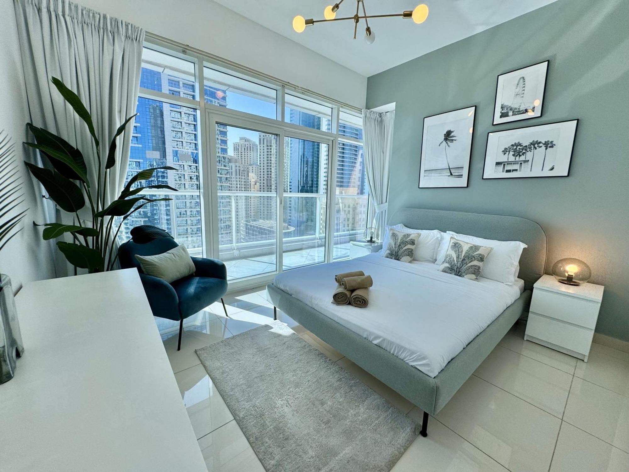 Apartament Sunrise Homes - 2 Bedroom With Panoramic Marina Views