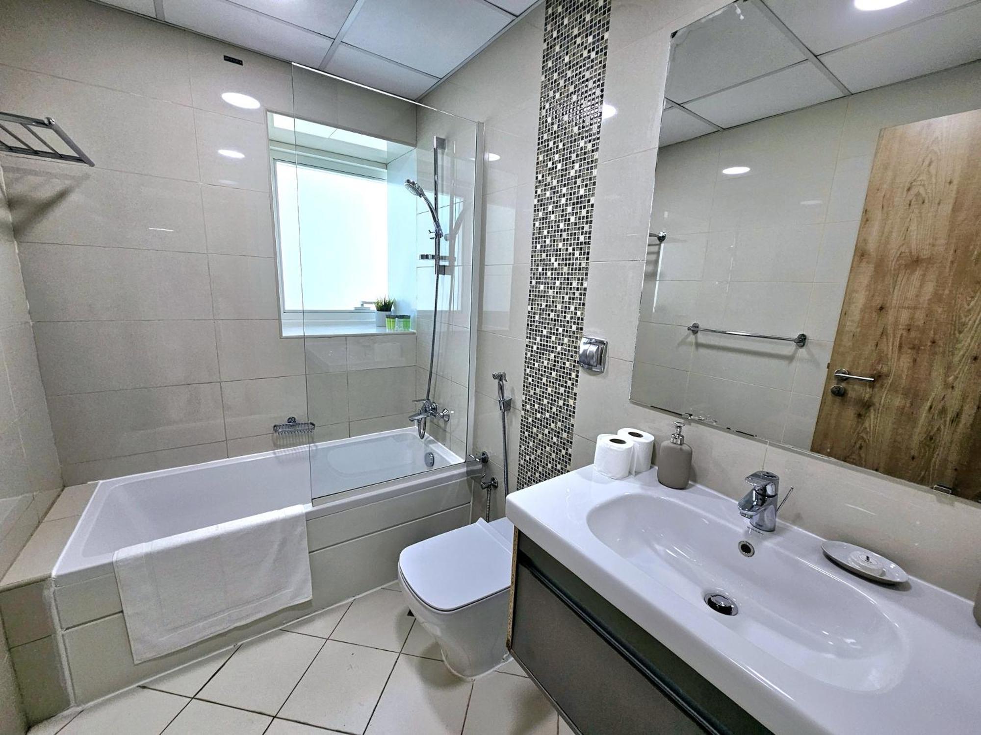 Apartament Sunrise Homes - 2 Bedroom With Panoramic Marina Views Dubai